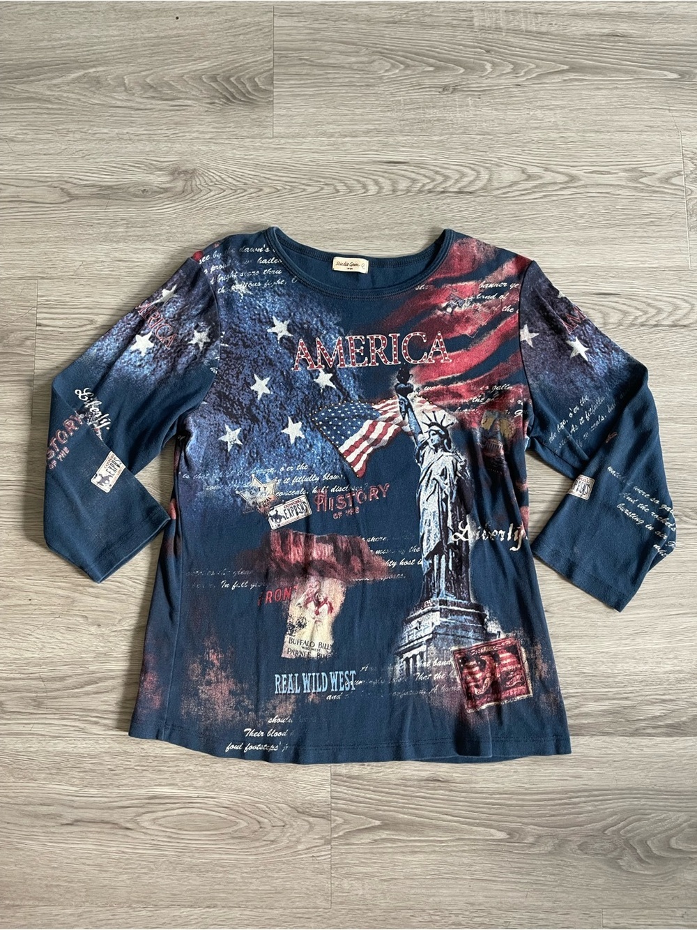 VTG Y2K AOP America Graphic Flag & Statue Tee Fourth of July